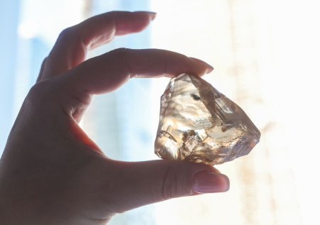 В России добыли редчайший особо крупный алмаз