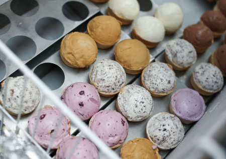 Врач ответил, можно ли закаливаться мороженым