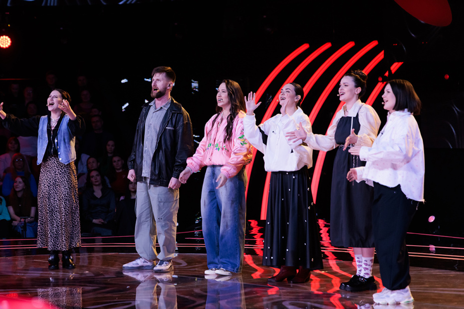 Участники программы «Ну-ка, все вместе! Хором!» — ансамбль «Толока»