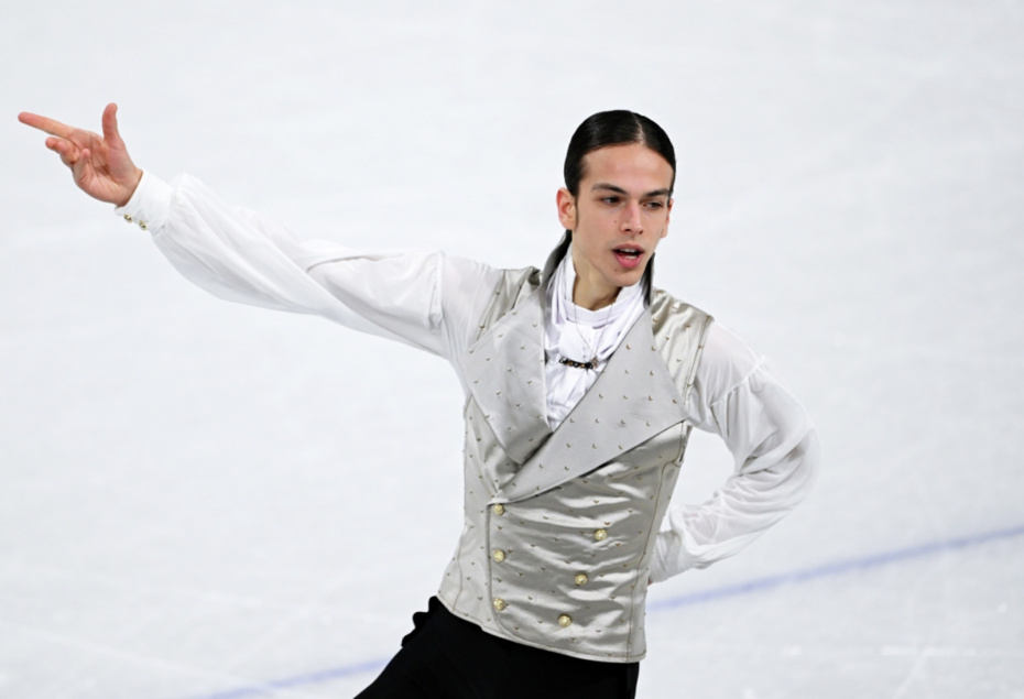 Российский фигурист Петр Гуменник выступает в нейтральном статусе с произвольной программой мужского одиночного катания на XXV зимних Олимпийских играх в Милане