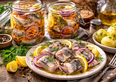 Покупная селедка надоела, то слишком соленая, то горькая: мариную сама по-голландски — неописуемая вкуснота к картошке