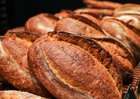 Россиянам посоветовали, как выбрать хлеб