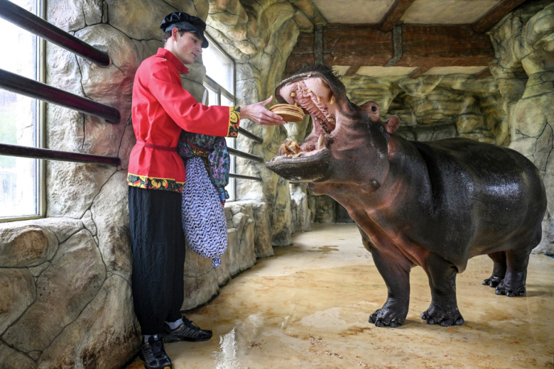 Празднование Масленицы в Бахчисарайском парке в Крыму