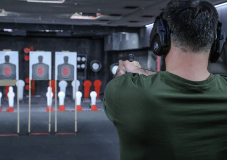 Молодой парень погиб в стрелковом клубе при загадочных обстоятельствах