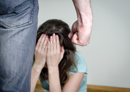 К чему снятся побои: пророчество или страх