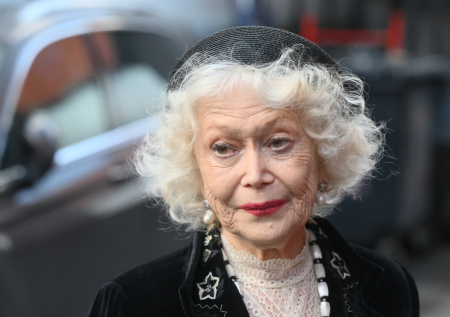 Проблемы со здоровьем, смерть брата, критика Пугачевой: как живет Немоляева