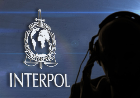 Блогера Яйцеслава объявили в международный розыск после «турне» по Африке