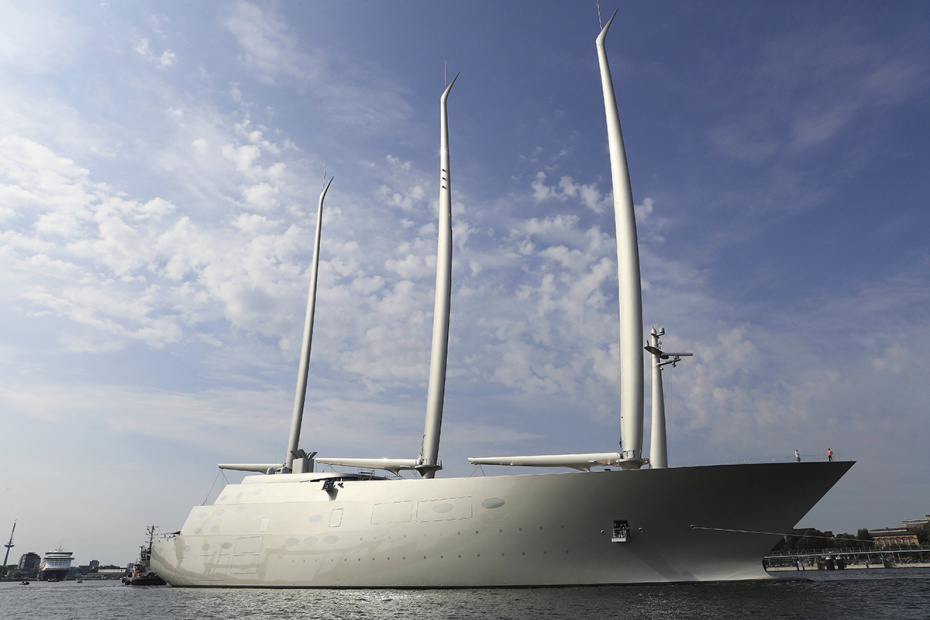 Парусная яхта А российского бизнесмена Андрея Мельниченко