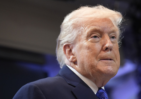 Политолог ответил, какие еще инициативы Трампа могут заблокировать в США