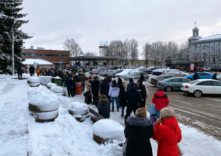 Новые правила Эстонии вызвали ажиотаж на границе с Россией