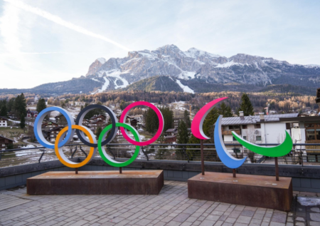 Парад атлетов на закрытии Олимпиаде прошел с участием россиян