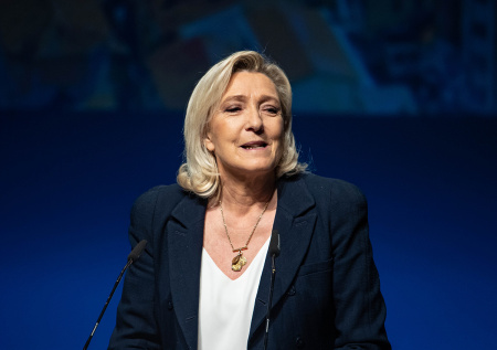 «Навязанное силой»: Правительству Франции выразили вотум недоверия