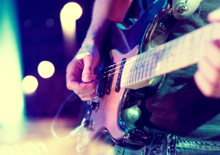 Игра на электрогитаре сгубила студента РГГУ