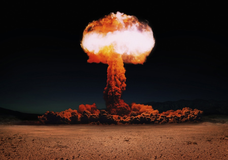 Военкор предложил ответ на планы Запада дать «ядерку» Украине