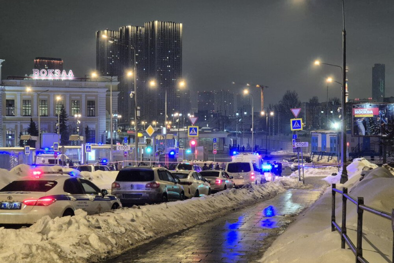 Обстановка на месте взрыва на площади Савеловского вокзала