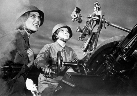 Ушла звезда фильма «А зори здесь тихие» Шевчук: самые яркие фото актрисы