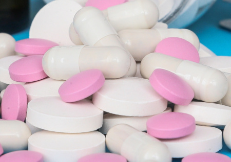 Назначение БАДов в России возьмут под контроль