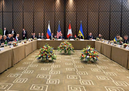 В Думе раскрыли цель возможного переноса переговоров по Украине во Флориду