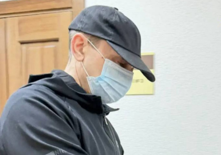 Опубликованы фото новогоднего потрошителя-молоточника из прошлого