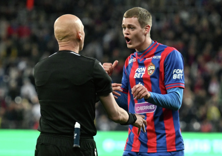 Пьяный футболист ЦСКА ворвался в музыкальную школу и угрожал охраннице