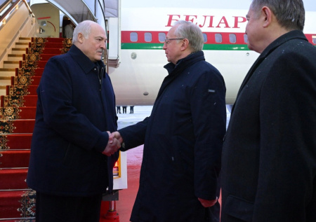Лукашенко прибыл в Москву