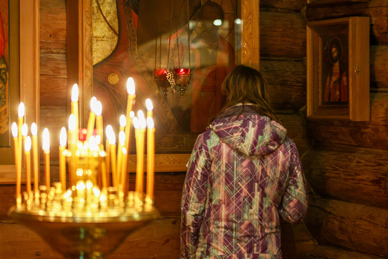 Намоленное место в храме: как его узнать и почувствовать