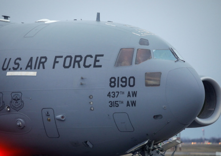 Подсчитано число переброшенных на Ближний Восток военных самолетов США