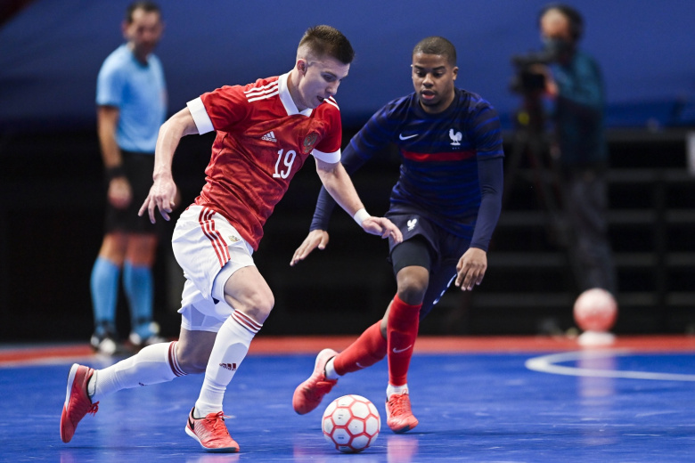 Иван Чишкала (слева)