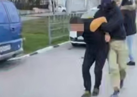 Появились кадры задержания агента, готовившего атаку на кубанский аэродром