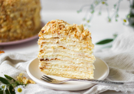 Домашний «Наполеон» без возни с духовкой: ленивый торт на сковороде