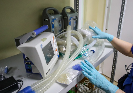 Модельеру и экс-сотруднице МО вынесли приговор по делу об афере с ИВЛ