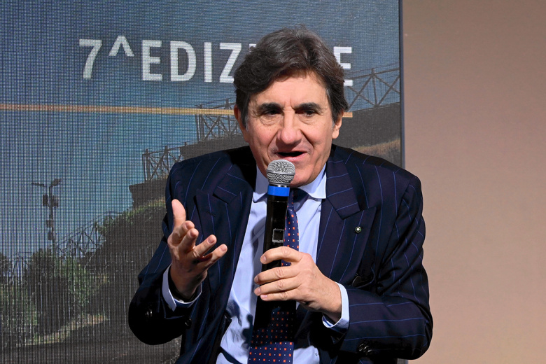 Урбано Каиро