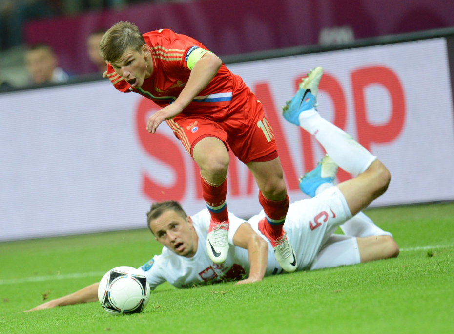 Андрей Аршавин во время матча 2-го тура группы А против Польши на чемпионате Европы по футболу 2012 года