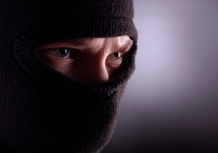 В Подмосковье начала орудовать банда подростков в балаклавах