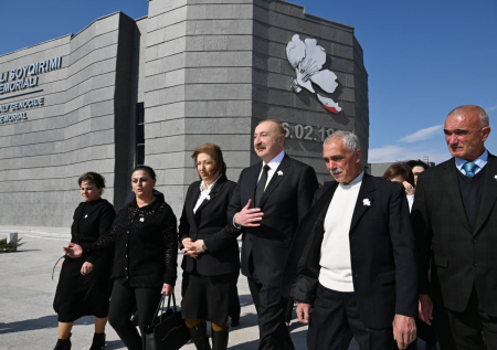 Алиев принял участие в открытии мемориала жертвам Ходжалинского геноцида