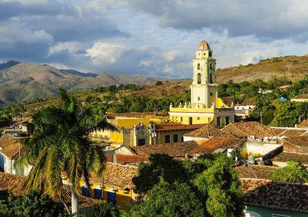 Американист оценил вероятность скорого нападения США на Кубу