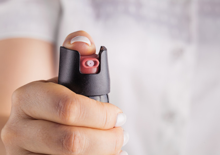 В Старом Осколе таксистка прыснула перцовкой в глаза пассажиру