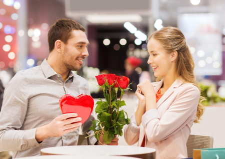 PR-агент перечислила лучшие подарки к 8 Марта