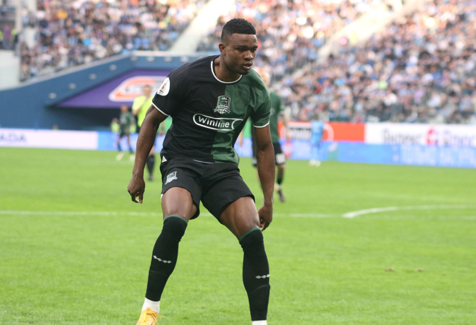 Нападающий Джон Кордоба