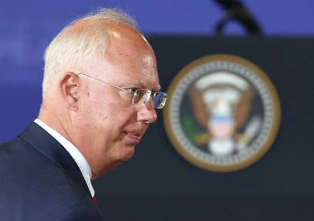 Дмитриев нашел связь Клинтон с Эпштейном