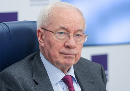 «Арестовали подельника»: экс-премьер о шатком положении Зеленского