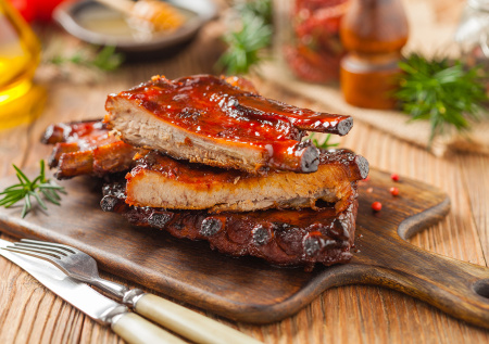 Врач назвала последствия резкого отказа от мяса и молока в начале поста