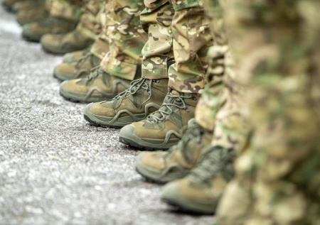 Глава Минобороны Нидерландов допустила отправку военных на Украину