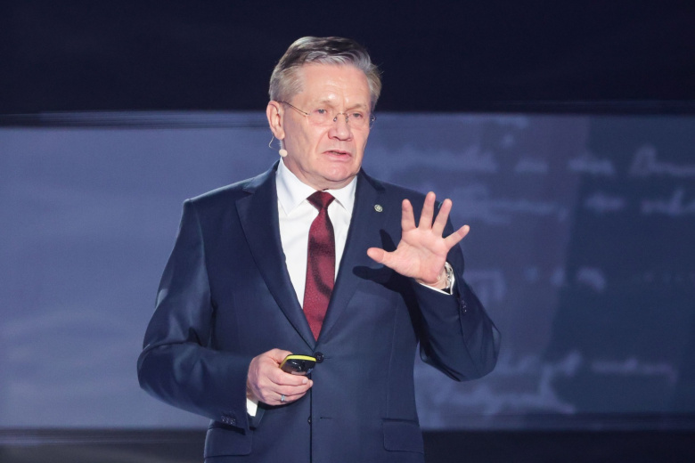 Алексей Лихачев