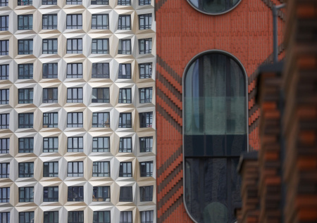 Россиянам ответили, штрафуют ли за заглядывание в чужие окна