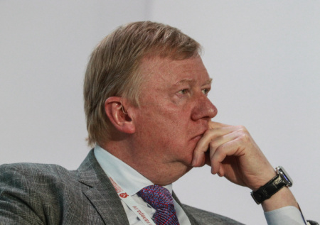 Чубайс добивается снятия канадских санкций