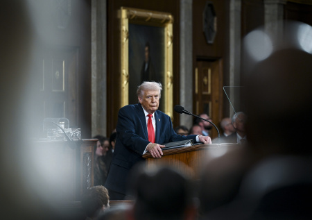 Стало известно, что может вынудить Трампа отправить военных в Иран