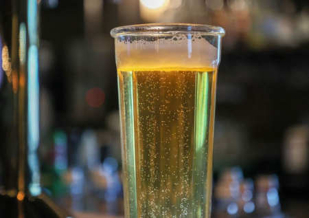 Минфин объяснил, почему пиво никак не доберется до стадионов