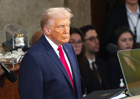 Трамп объявил о начале военной кампании против Ирана