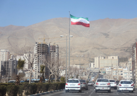 Американист оценил вероятность свержения режима в Иране